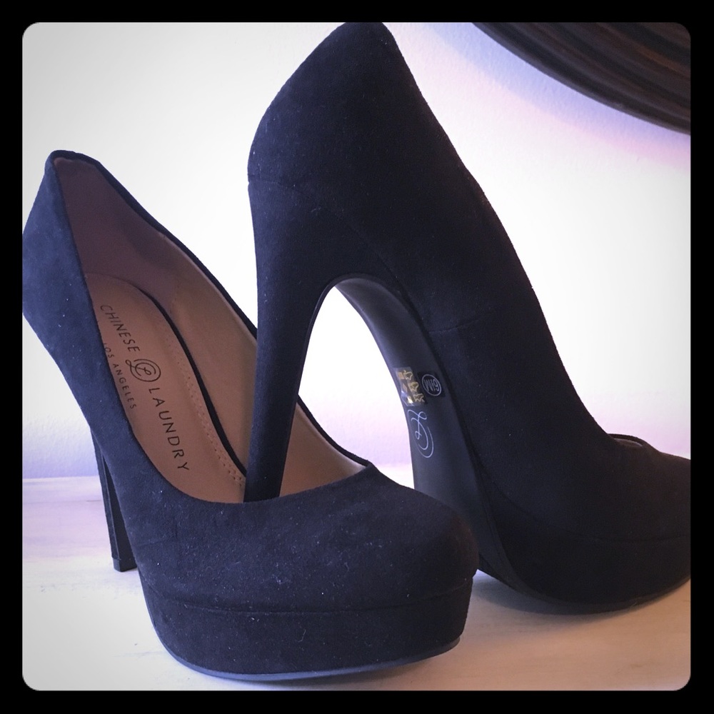 Brand new in box black pumps